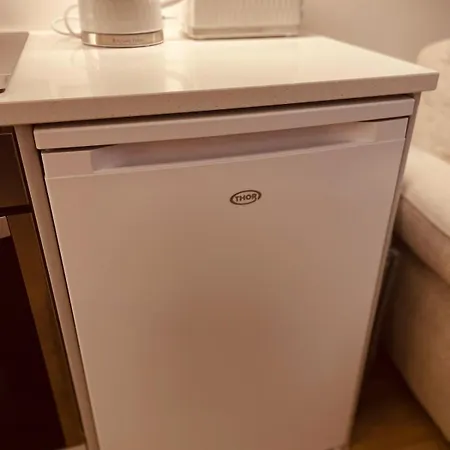 Teach Maire, * Downings