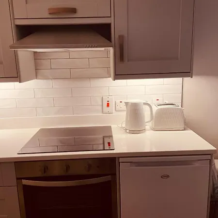 Teach Maire, Downings