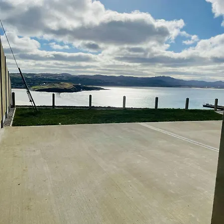 Teach Maire, * Downings