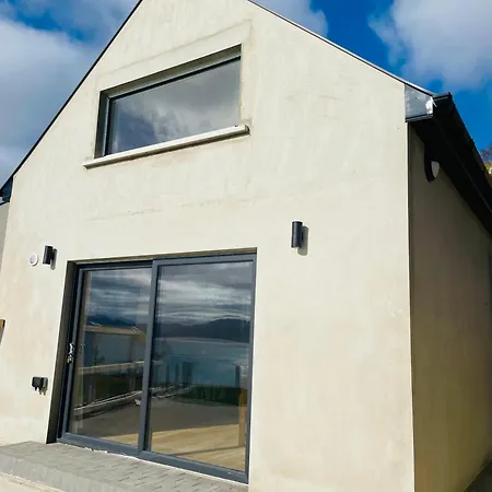 Teach Maire, Feriehus