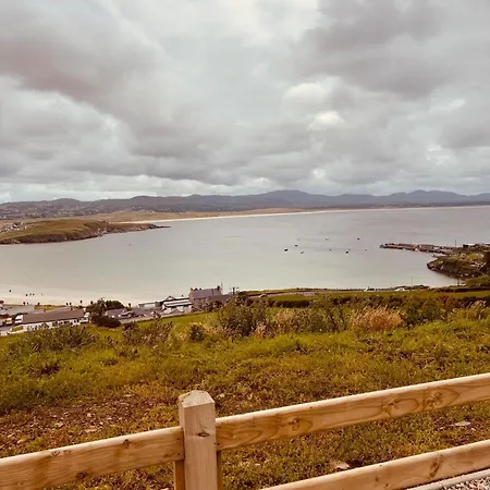 Teach Maire, Downings