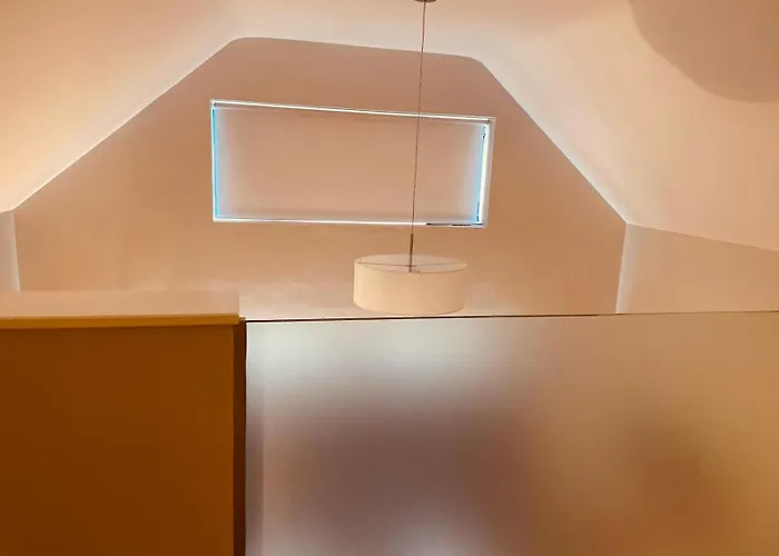 Teach Máire, Casa de Férias Downings