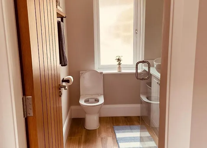 Teach Maire, Downings