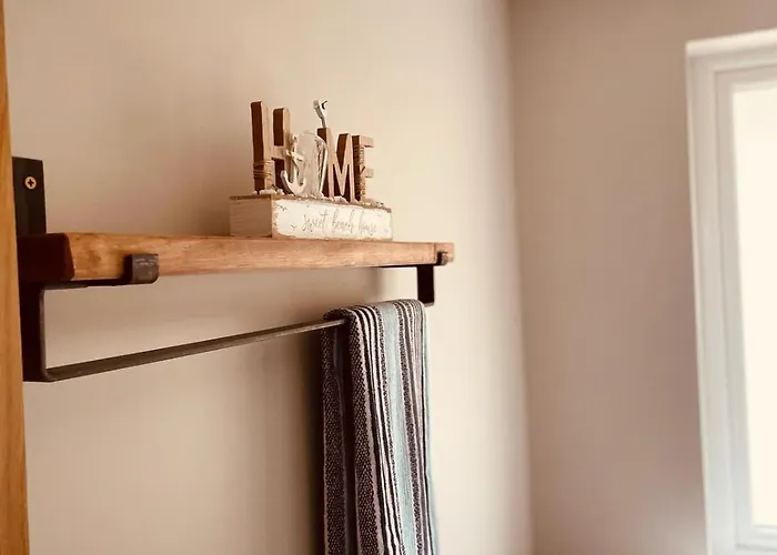 Teach Maire, Downings