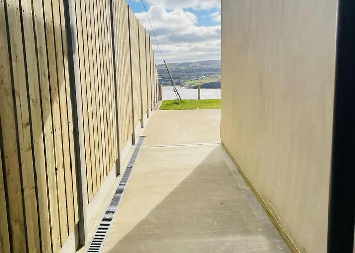 Teach Maire, Prázdninový dům